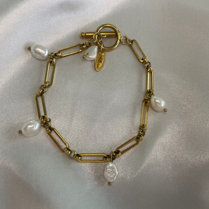 Pearly Bracelet